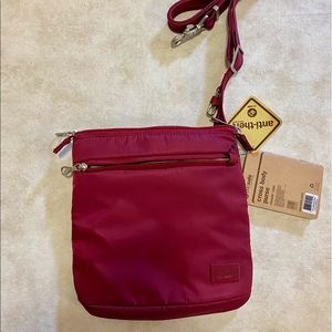 Pacsafe Crossbody CS50 Antitheft Red RFID